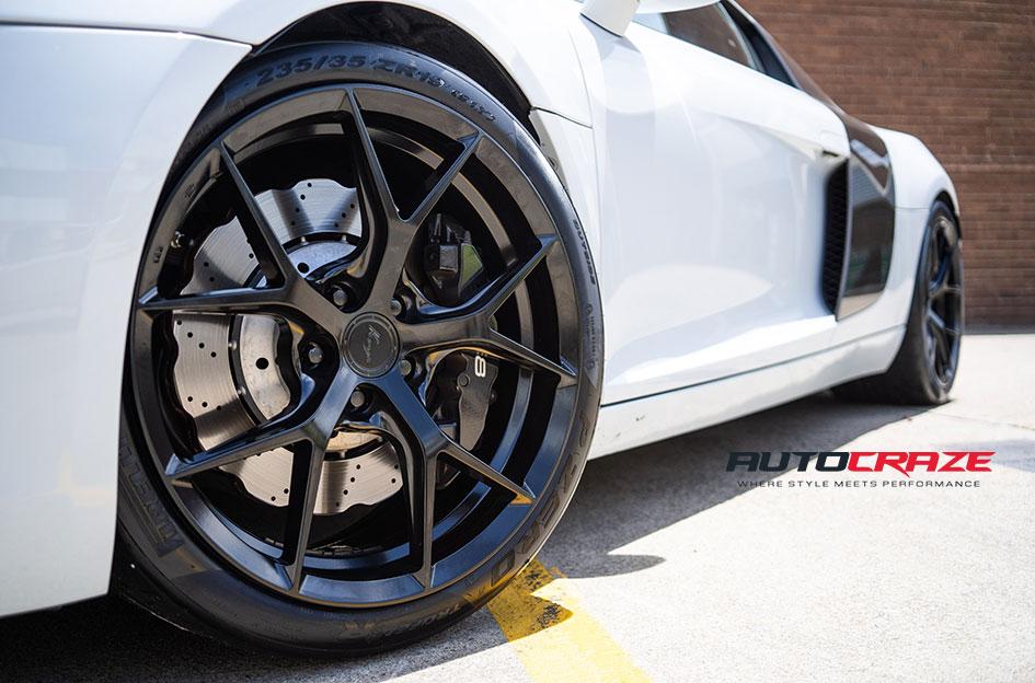 AUDI R8 SF10 SATIN BLACK